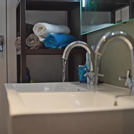 2 Bedroom Lovely In *